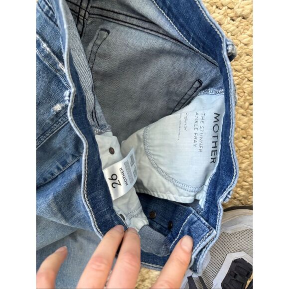 MOTHER the stunner ankle fray in graffiti girl- distressed Sz 26, $286 G29 - Picture 3 of 8